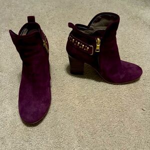Latigo Womens Maroon Suede Leather Gold Accent & Side Zip Heel Bootie Size 6.5